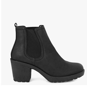 Chelsea boots